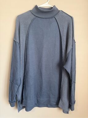 Women's Mock Neck Sweatshirt in Slate Blue Size OS by the Buckle NWT